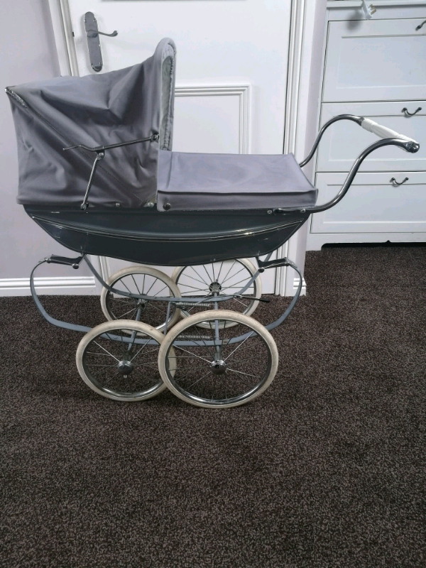 coach built dolls pram